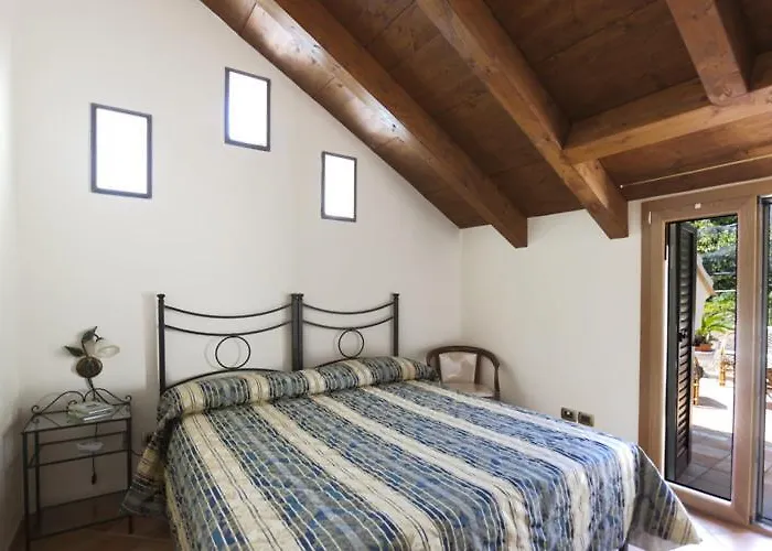 La Lanterna Четара